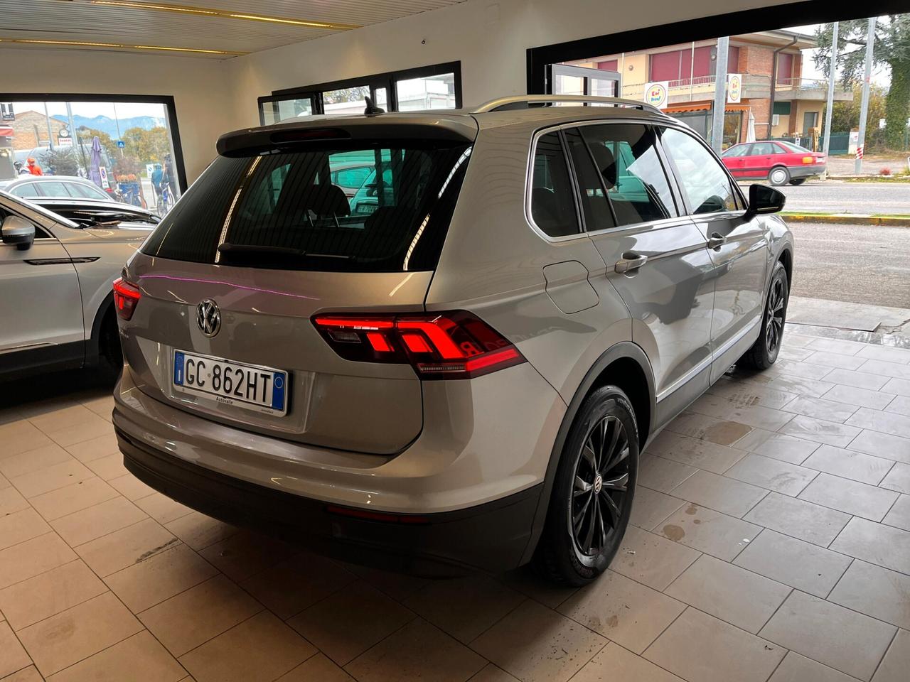 Volkswagen Tiguan 2.0 TDI SCR DSG Business BlueMotion Technology