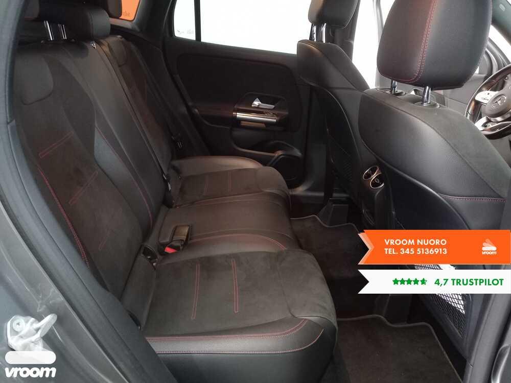 MERCEDES GLA (H247) GLA 200 d Automati...