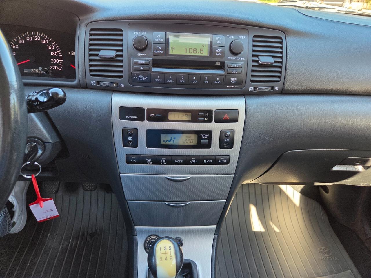 Toyota Corolla 1.4 D-4D M-MT 5 porte Sol ESP