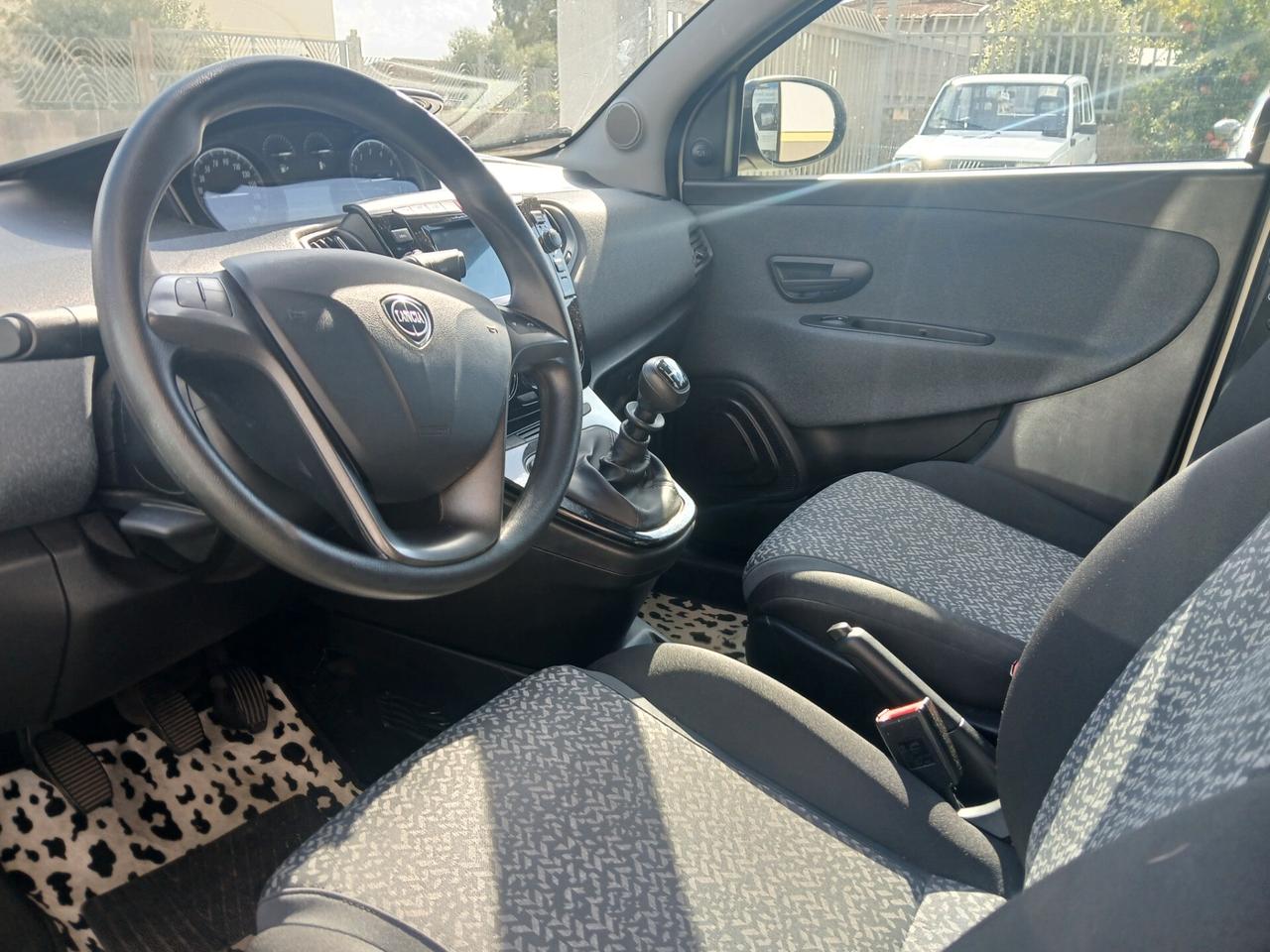 LANCIA Ypsilon 1.000 Hybrid 69cv Km41.300