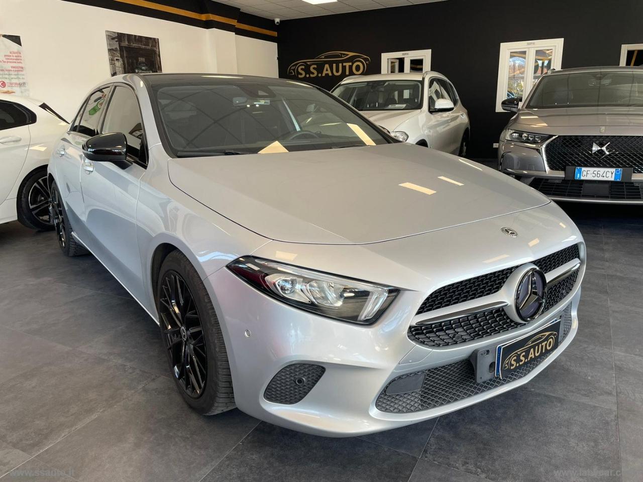 MERCEDES-BENZ A 180 d Automatic Premium