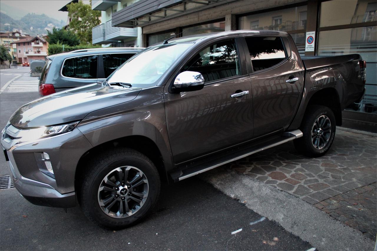 Mitsubishi L200 2.3 D Double Cab 4x4 Gancio