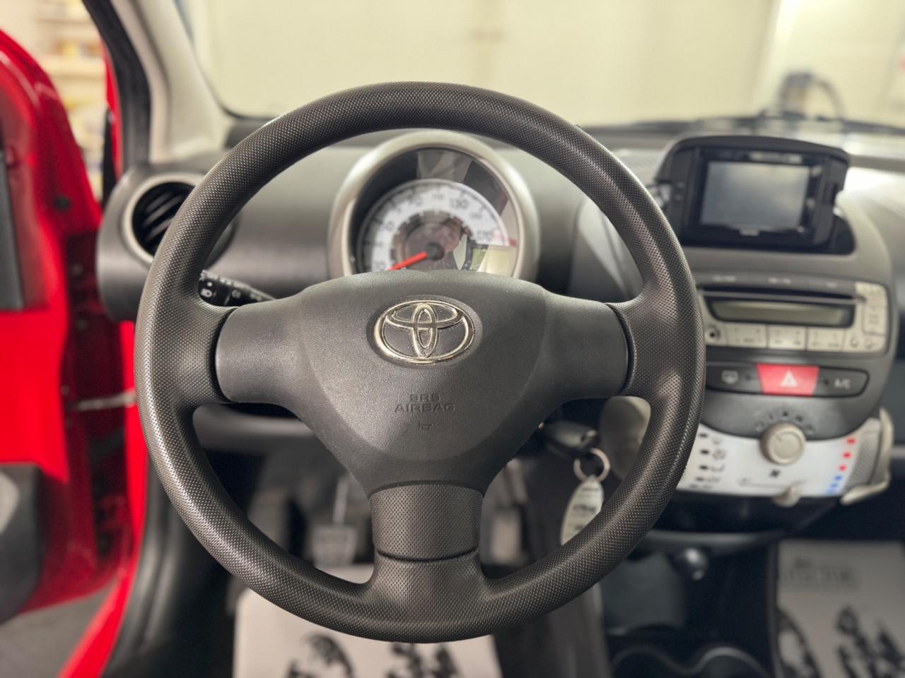 Toyota Aygo 1.0 12V VVT-i 5 porte Cool Soda Connect