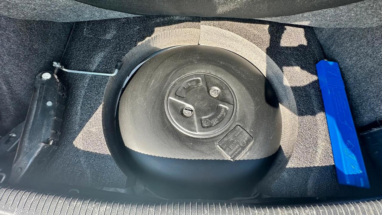 Volkswagen Golf 1.6 GPL scadenza revisione 2028