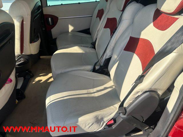 PEUGEOT 807 2.2 HDi FAP SV N1 7 POSTI