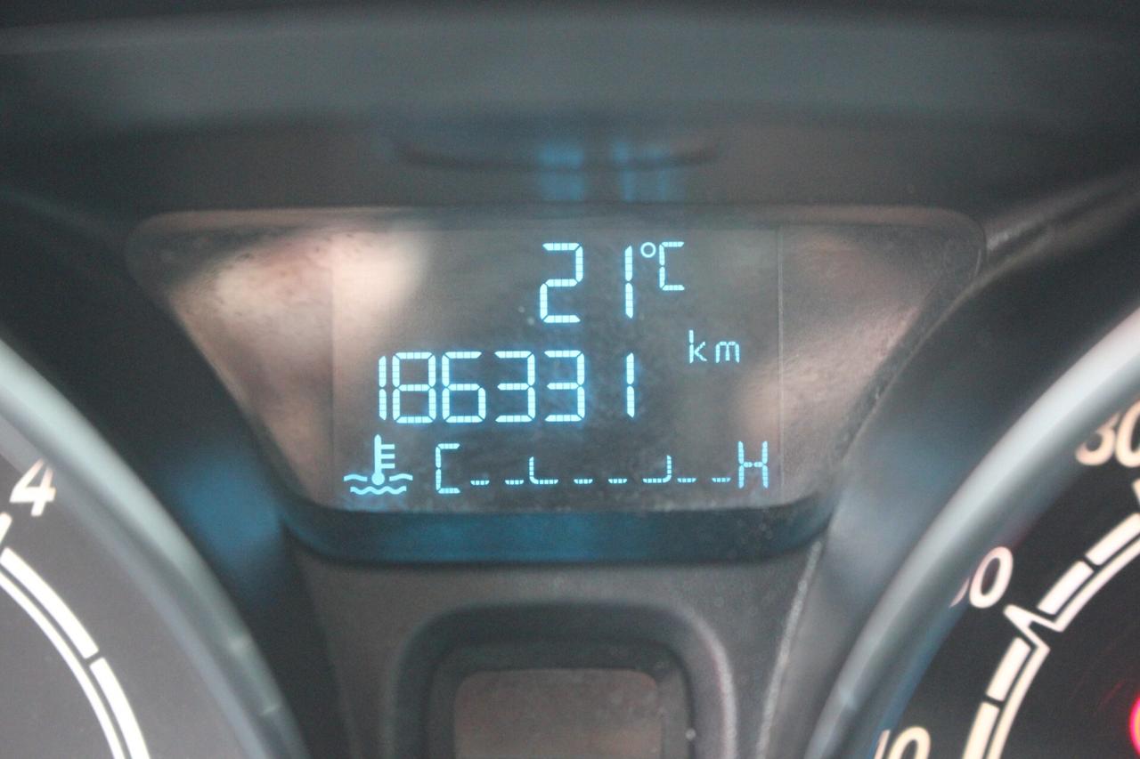 Ford B-Max 1.5 tdci 75cv DISTRIBUZIONE FATTA FRIZIONE NUOVA GARANZIA 12 MESI