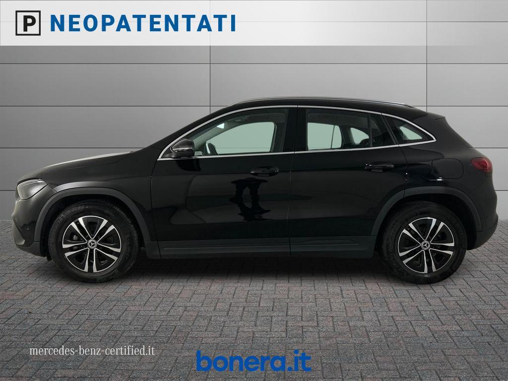 Mercedes GLA 180 180 D Advanced 8G-DCT