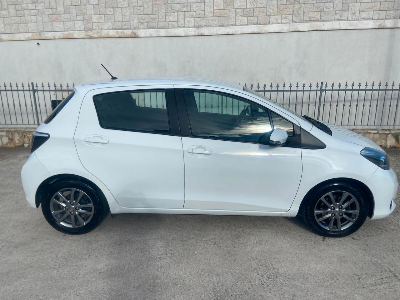 Toyota Yaris 1.4 D-4D 5 porte Lounge