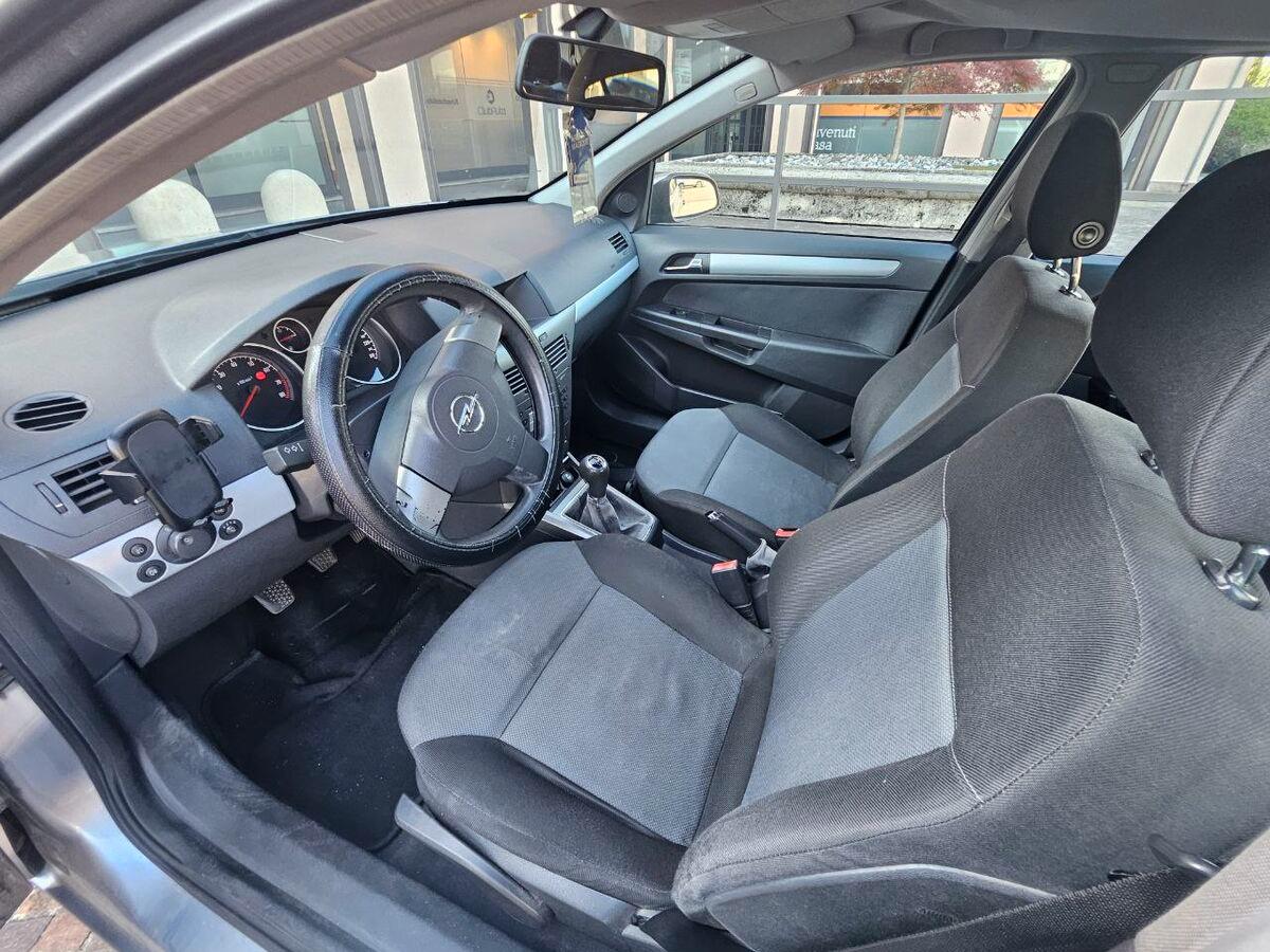 Opel Astra 1.6 twinport Enjoy 5p