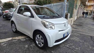 TOYOTA iQ 1.0 Sol