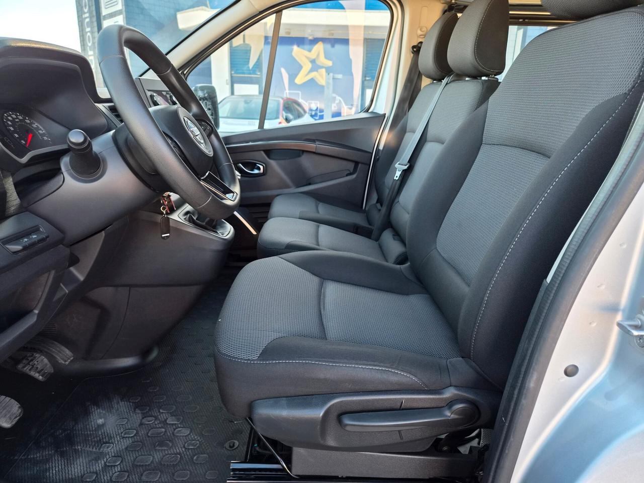 Nissan NV300 2.0 dCi 150CV PC-TN L2H1 Bus 9 posti