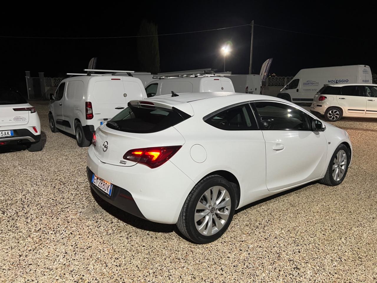 Opel Astra GTC 1.7 CDTI 110CV S&S 3 porte Elective