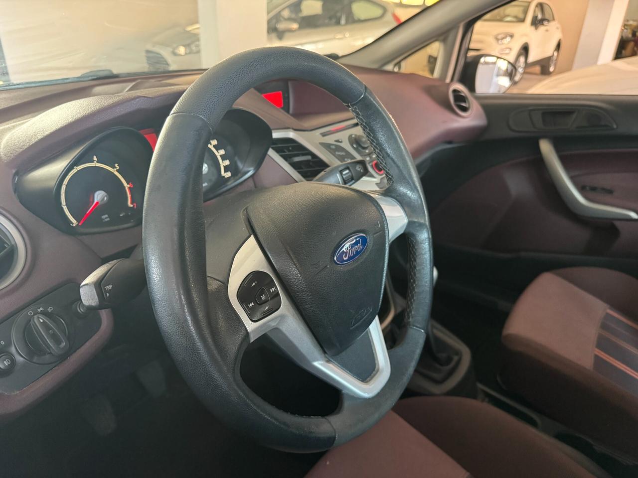 Ford Fiesta 1.2 16V 5p. Clever NEOPATENTATI