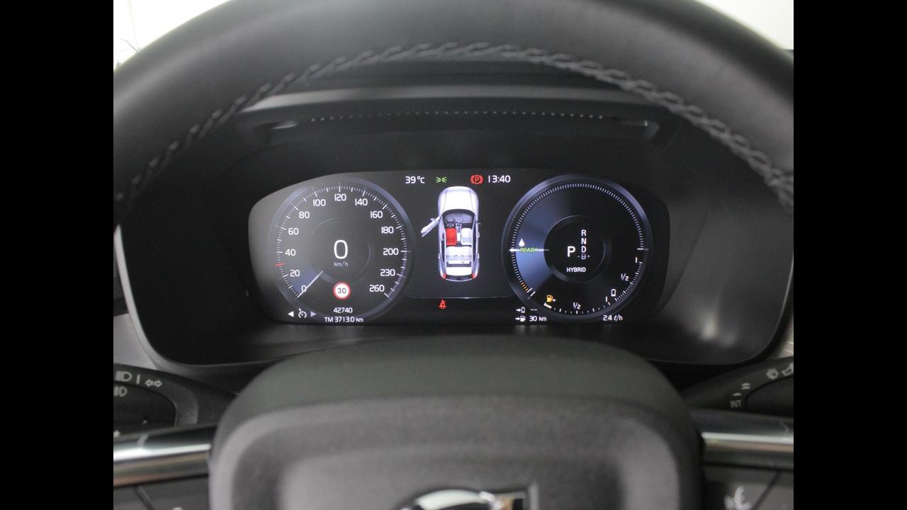 VOLVO XC40 2023 - XC40 1.5 t4 recharge phev Core auto