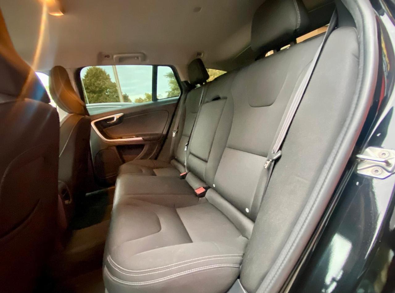 Volvo V60 D3 Geartronic Summum