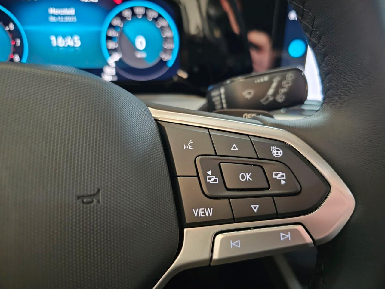 Volkswagen Golf ETSI MOVE LIFE C.16 Tetto Led Matrix Clima3Zone