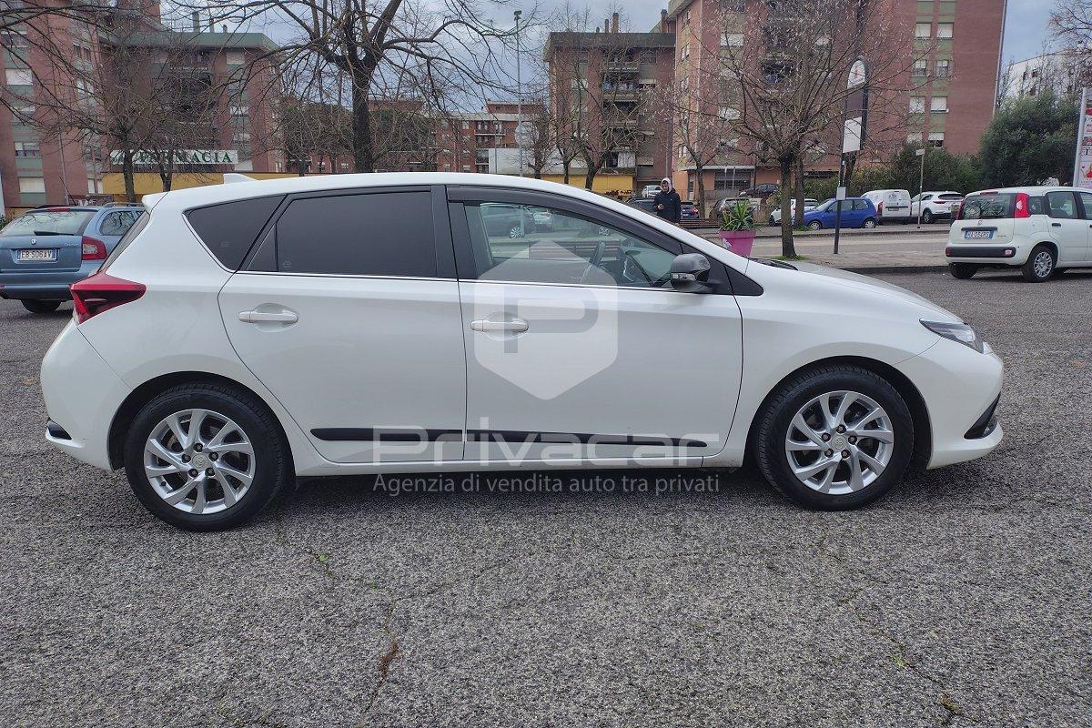 TOYOTA Auris 1.6 D-4D Lounge