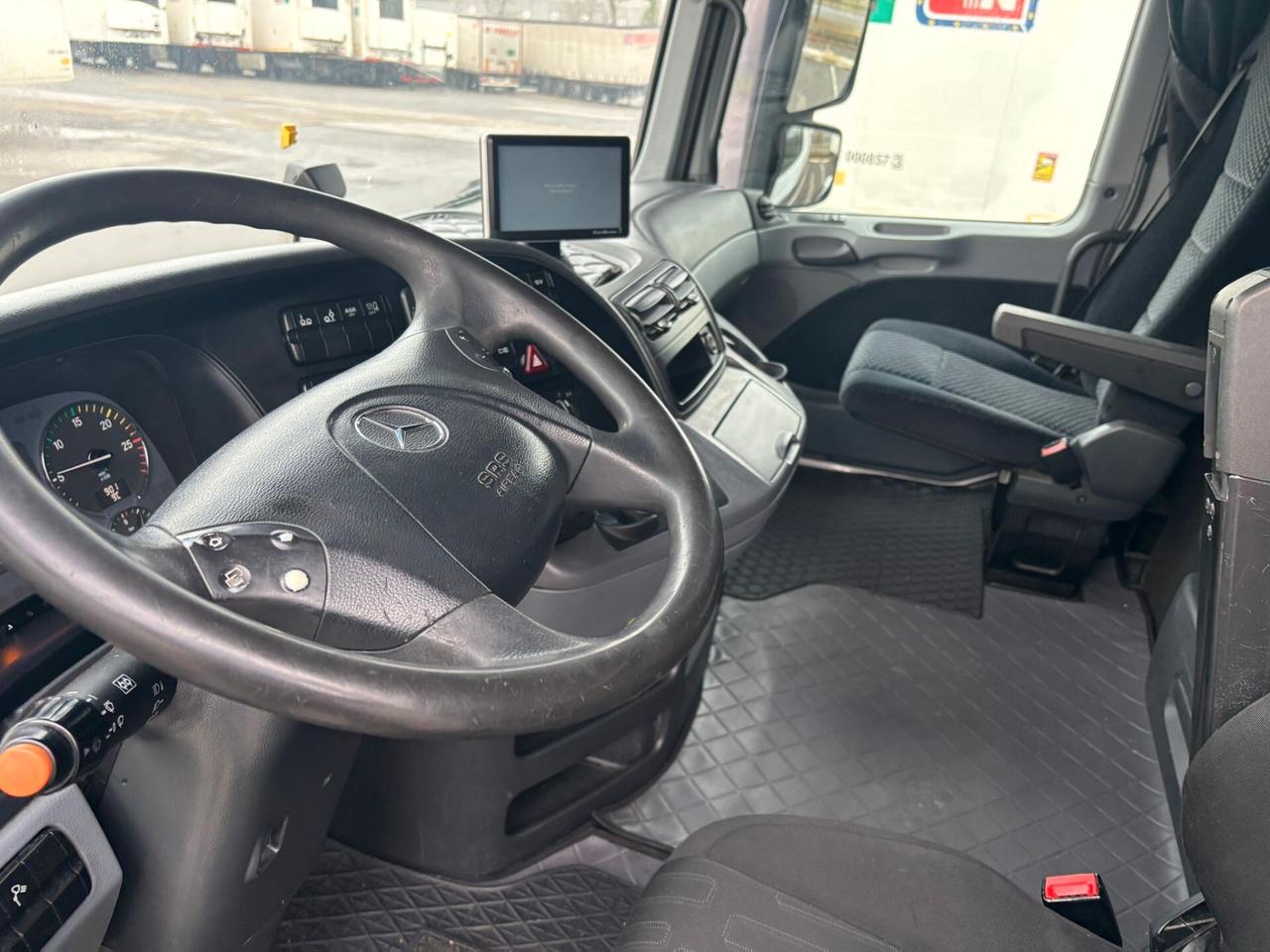 Mercedes Benz Actros 2541