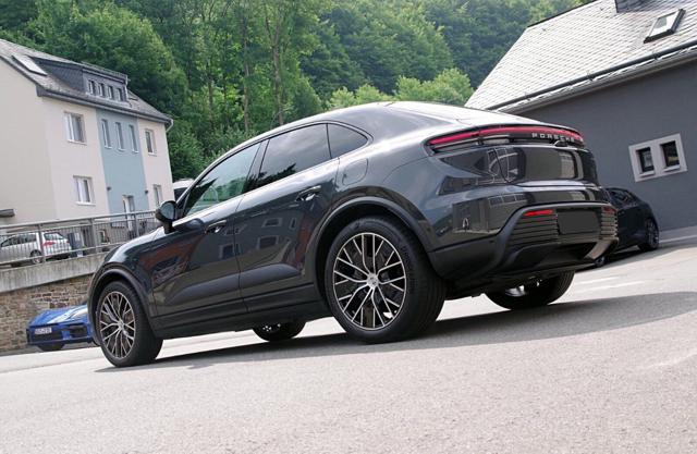 PORSCHE Macan Ev 265KW (360HP)