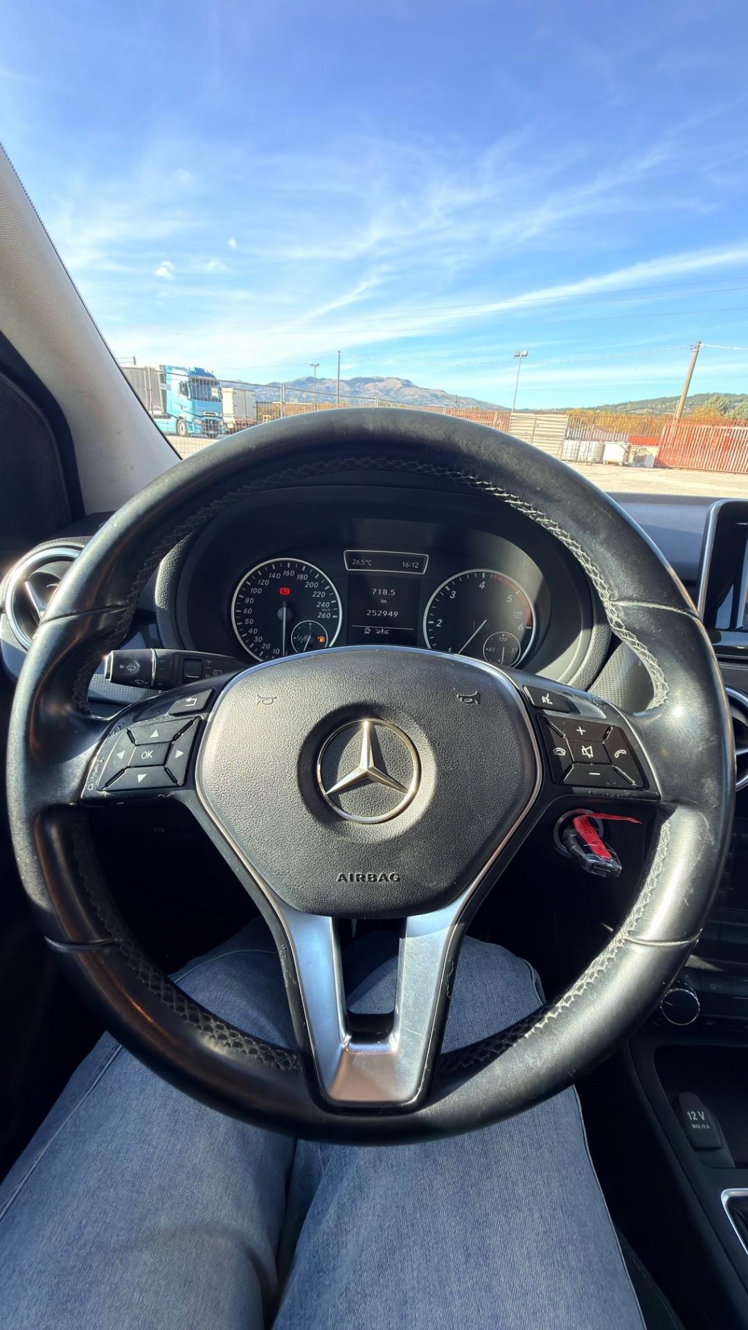 Mercedes-benz B 200 CDI BlueEFFICIENCY Executive