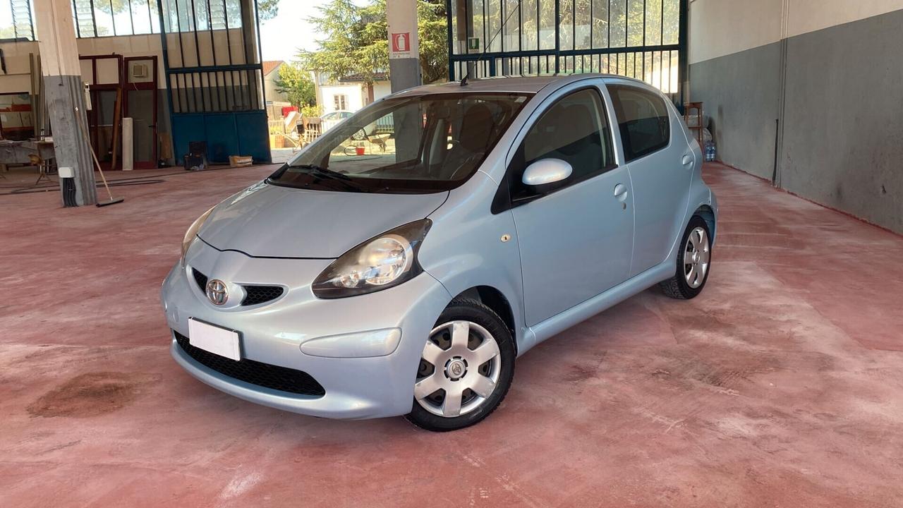 Toyota Aygo 1.0 12V VVT-i 5 porte