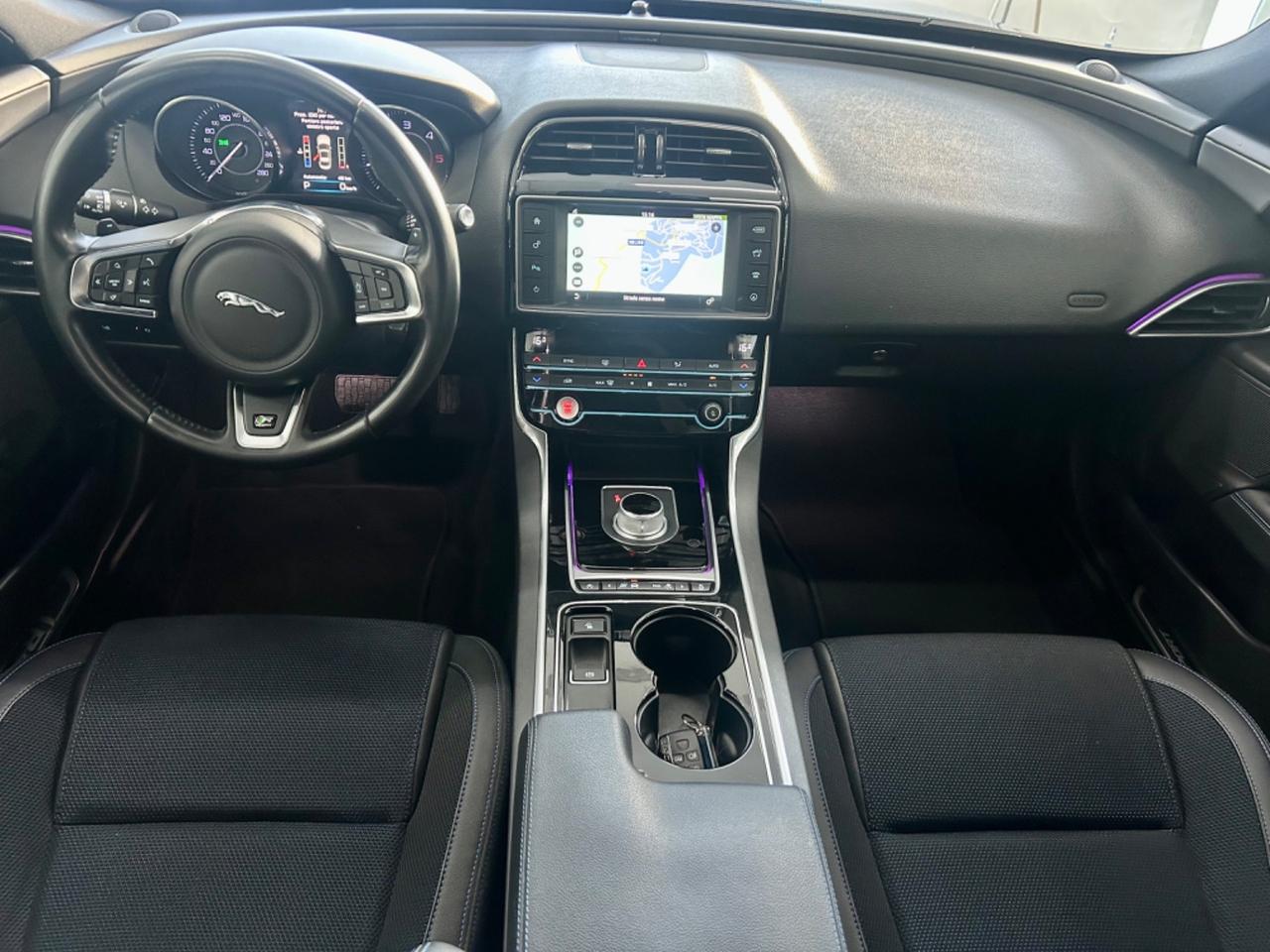 Jaguar XE 2.0 D Turbo 180CV R-Sport FINANZIABILE