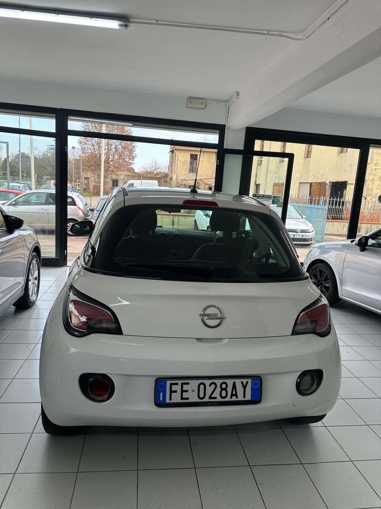 Opel Adam 1.2 70 CV