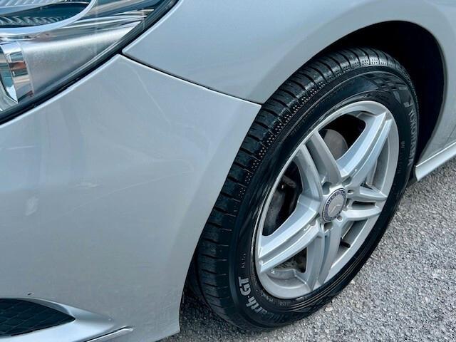 Mercedes-Benz B 180 BlueEFFICIENCY 2012