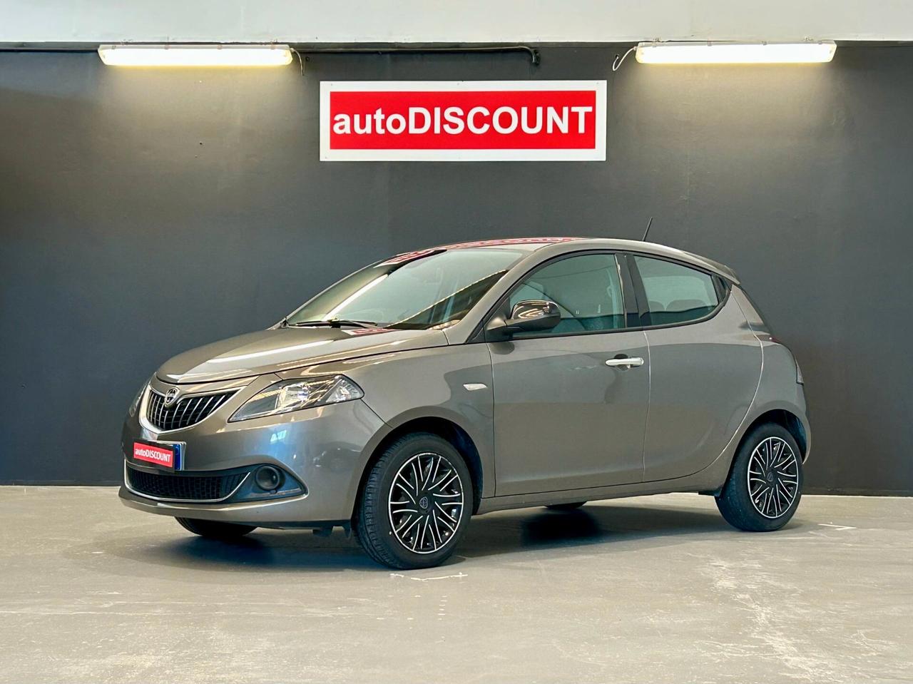 Lancia Ypsilon 1.0 FireFly 5 porte S&S Hybrid Silver *PREZZO PROMO*