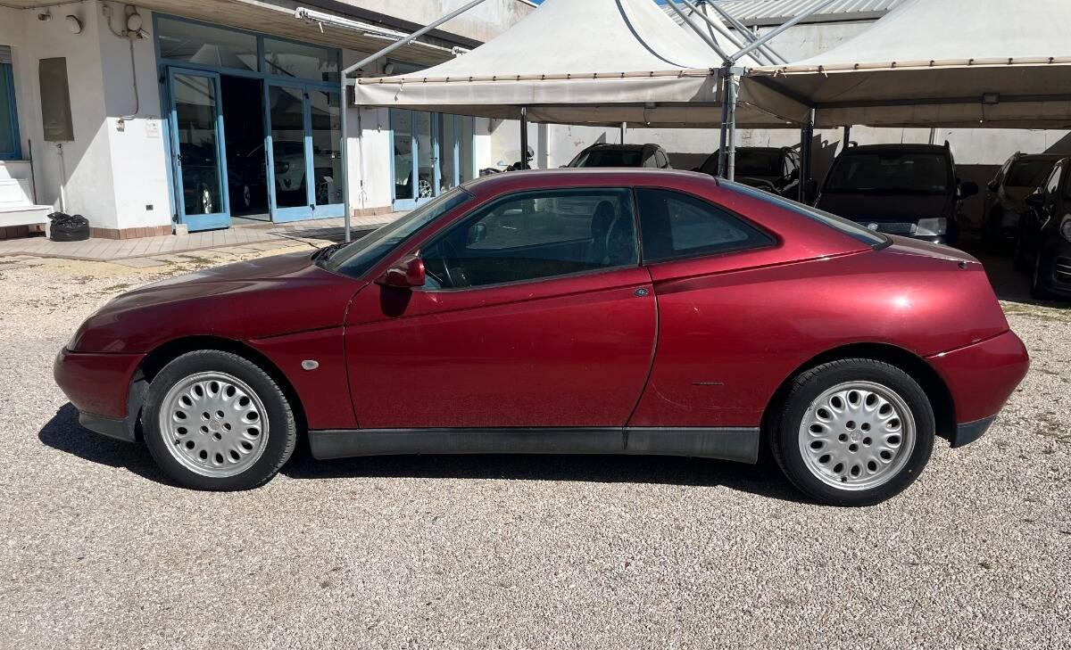 Alfa Romeo GTV 2.0 16v ts Lusso c pelle Momo