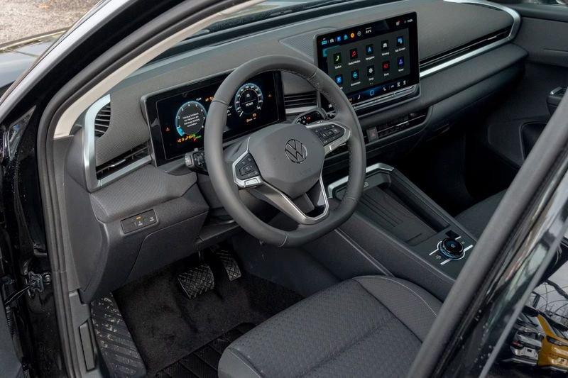 Volkswagen T-Roc 1.5 eTSI Life DSG NAVI LED CAMERA 2026