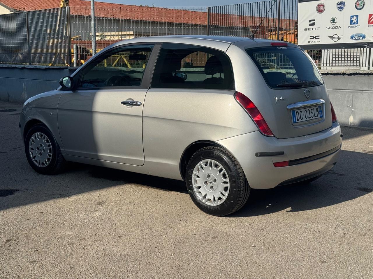 Lancia Ypsilon 1.2 Argento