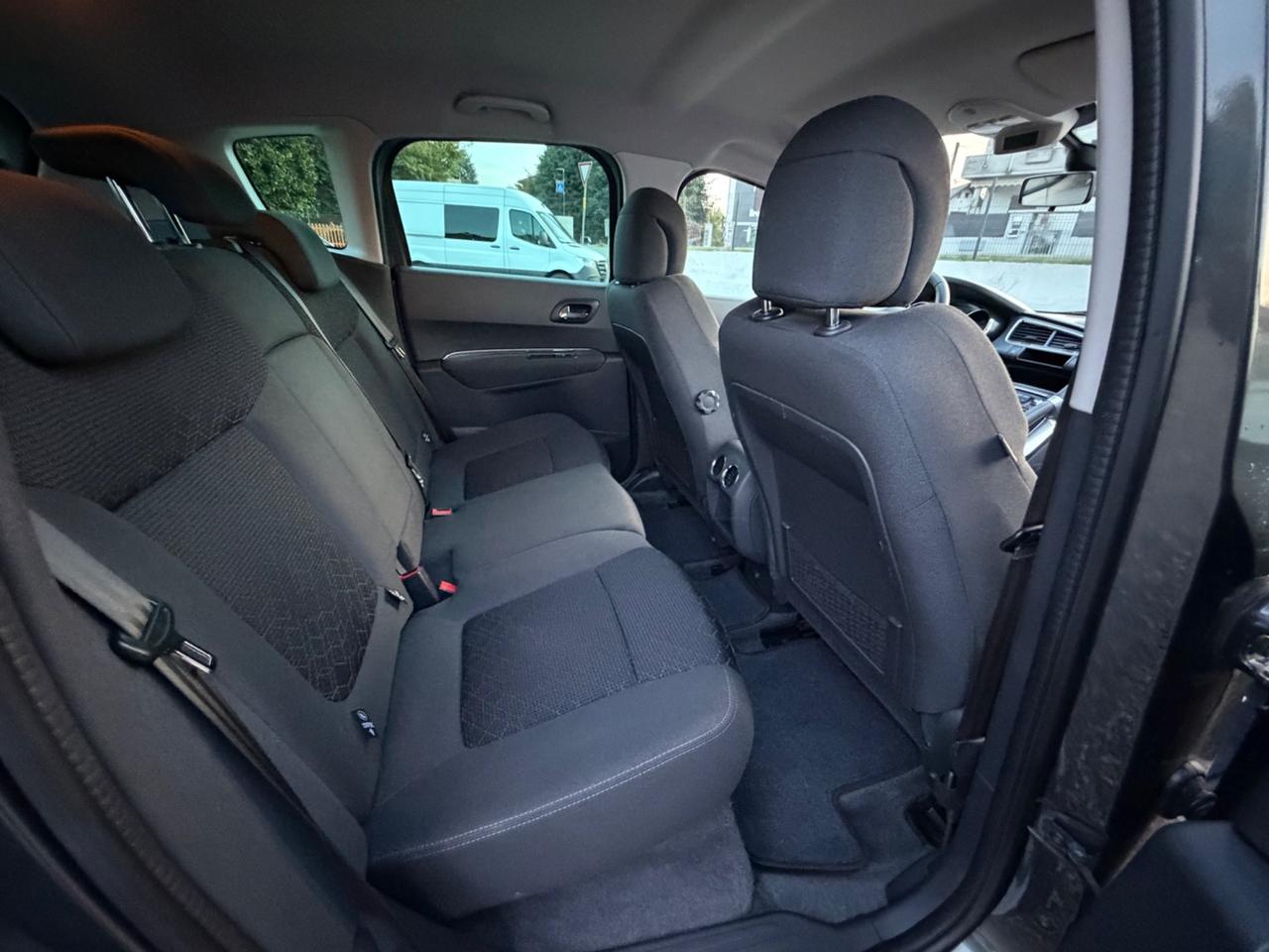 Peugeot 3008 BlueHDi 120 S&S Business