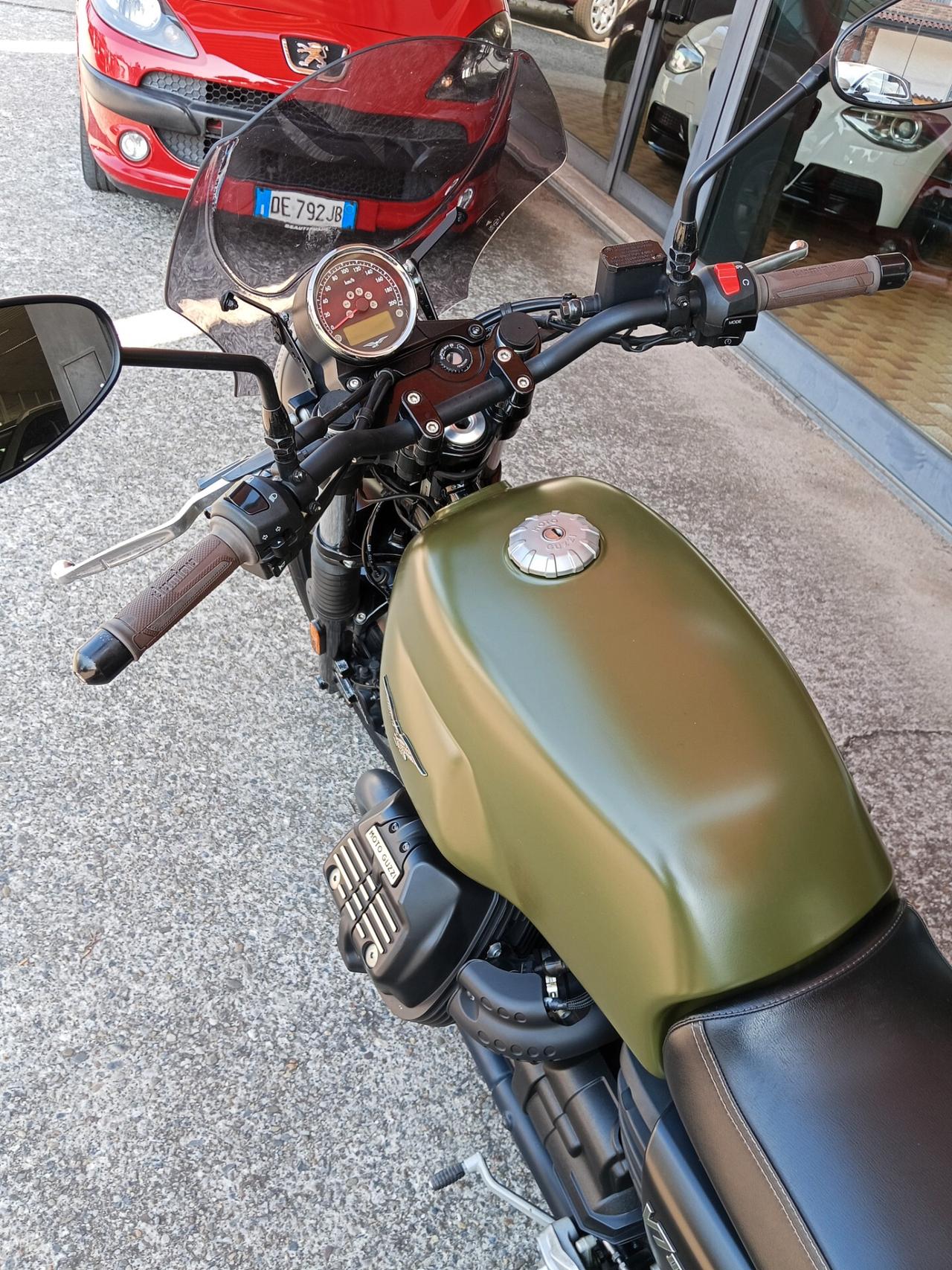 Moto Guzzi V7 III 750 Stone