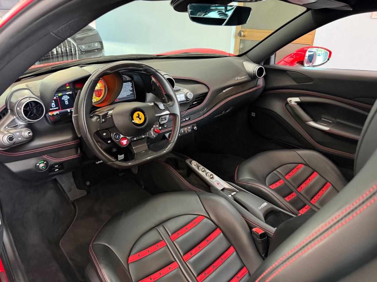 Ferrari F8 Tributo iva esposta tagliandata casa Madre