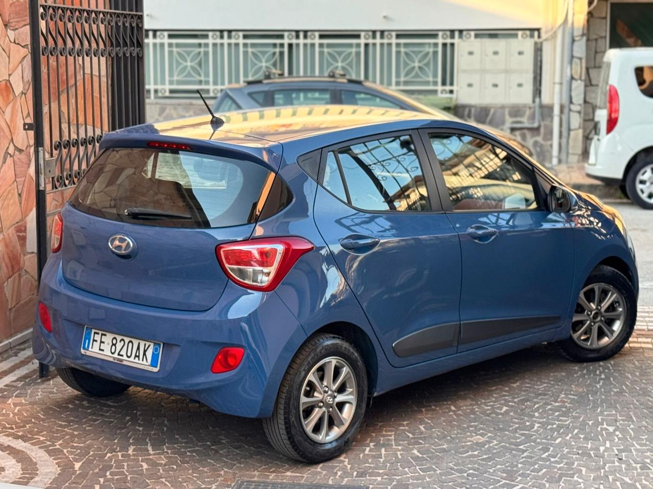 Hyundai i10 1.2 MPI Sound Edition A/T