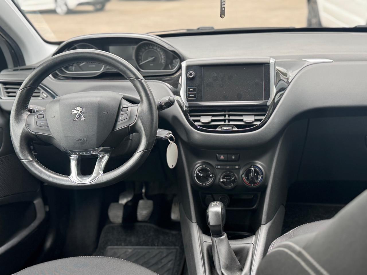 Peugeot 208 PureTech 82 5 porte Allure PERFETTA