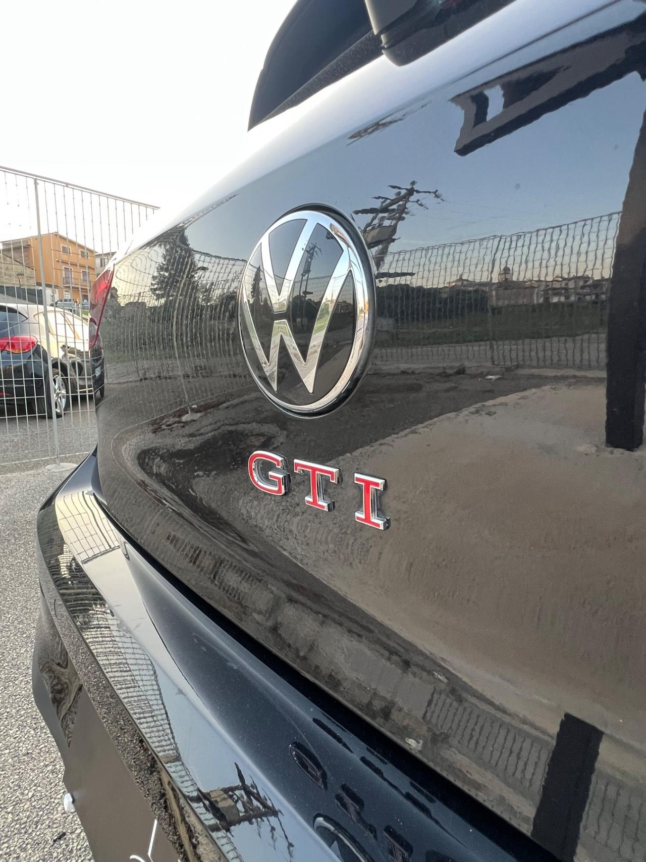 Volkswagen Golf GTI 2.0 TSI DSG