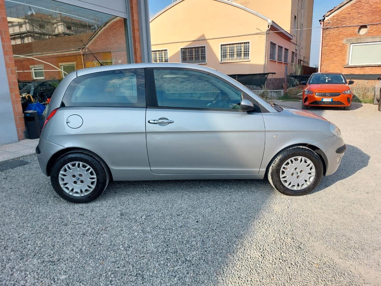 Lancia Ypsilon 1.2 16V UNICO PROPRIETARIO OK NEOPATENTATI