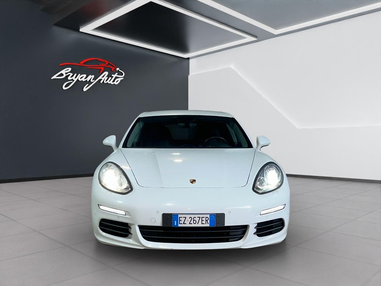 Porsche Panamera 3.0 300CV