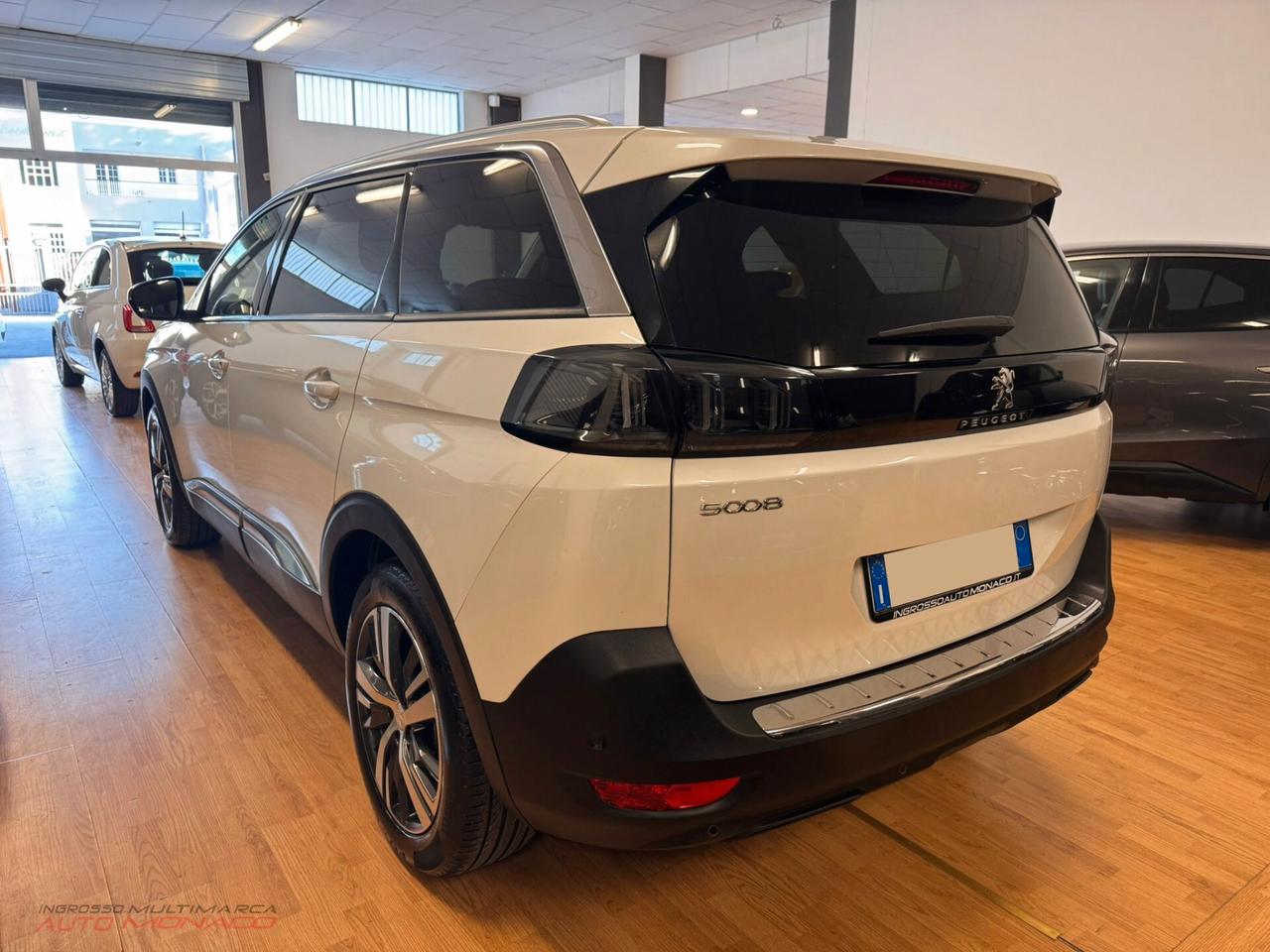 Peugeot 5008 BlueHDi 130cv EAT8 Allure 2022
