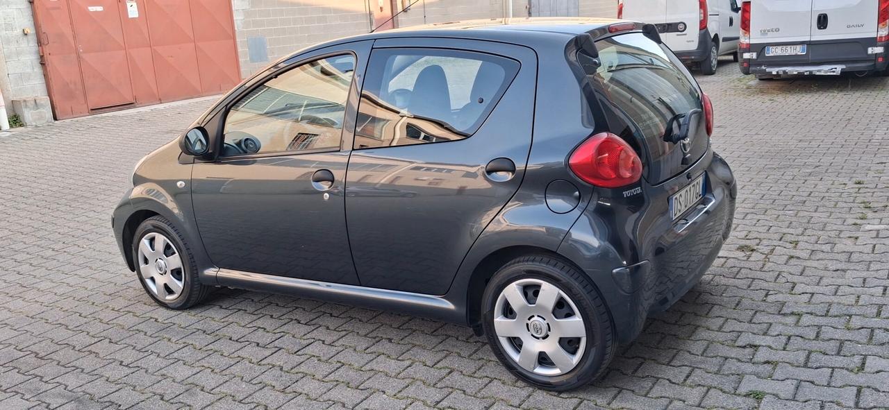 Toyota Aygo 1.0 VVT-i 5porte Sol