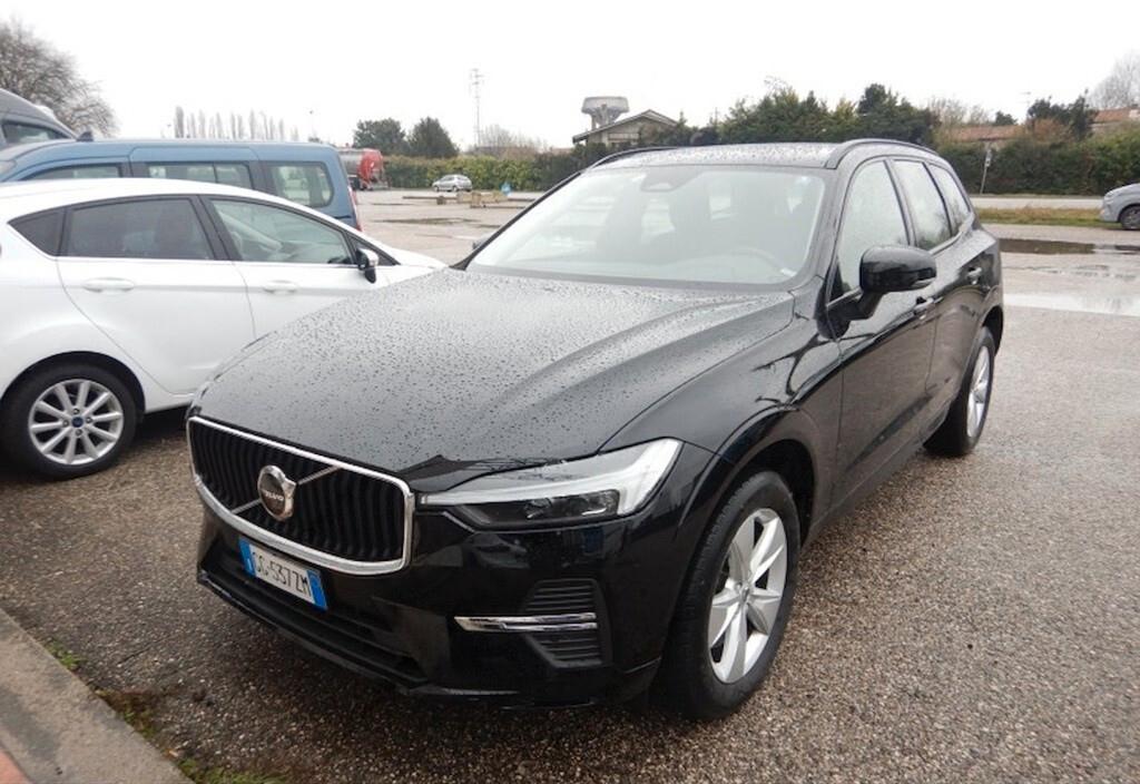 VOLVO XC60 2.0D 197CV B4 (D) GEARTRONIC MOMENTUM ( FARI LED - COCKPIT - NAVI - SENSORI POST. - CERCHI 18 )