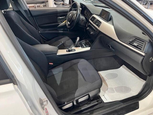 BMW 318 d Touring Business auto