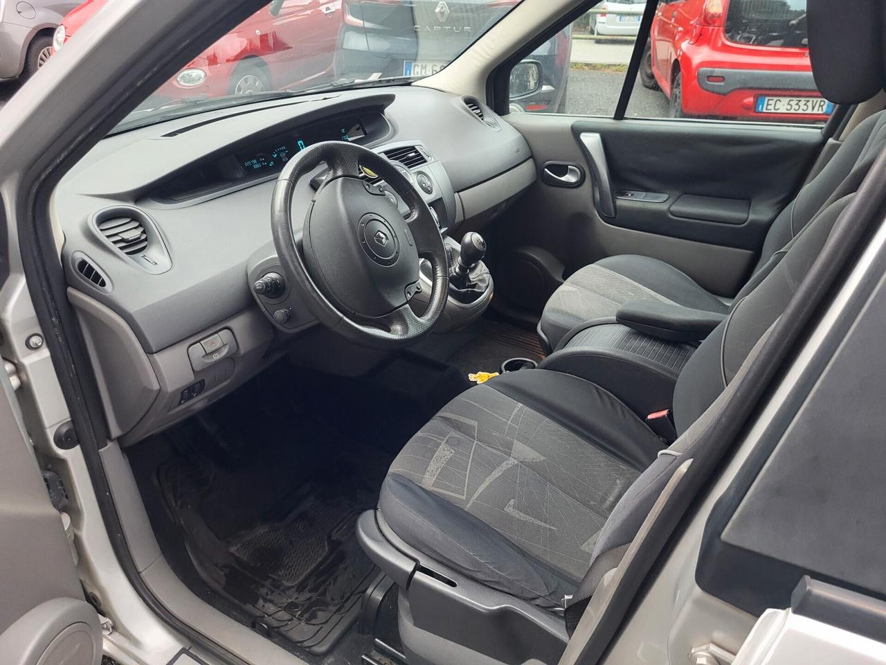 Renault Scenic Grand Scénic 1.9 dCi Luxe Dynamique