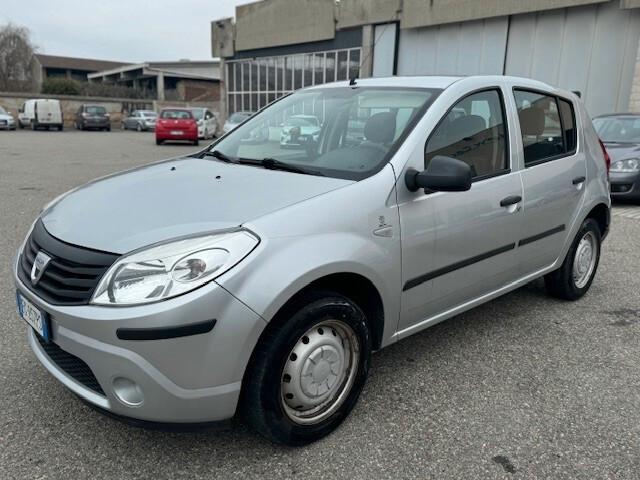 Dacia Sandero 1.2 16V Lauréate