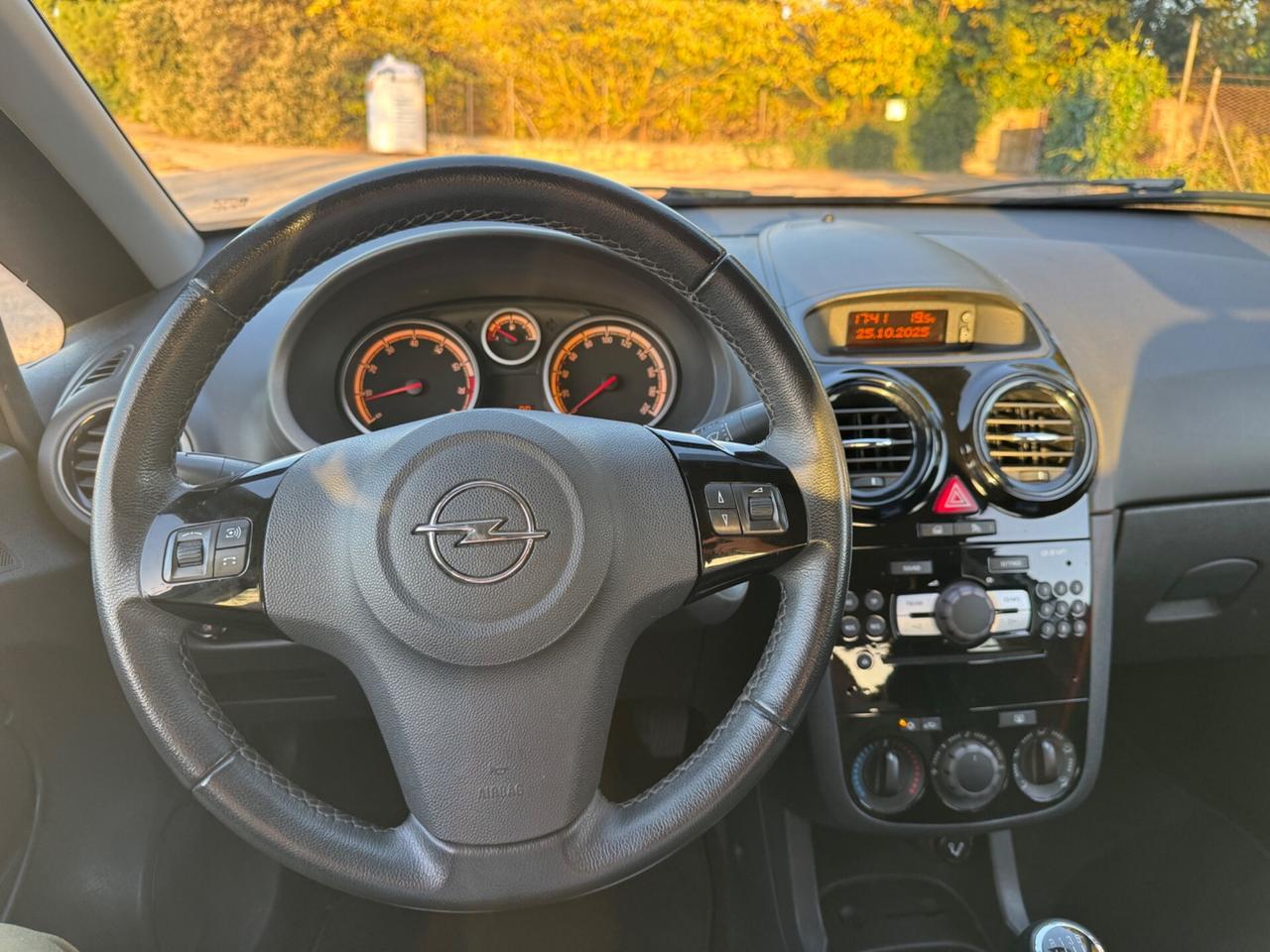 Opel Corsa 1.2 5 porte Cosmo