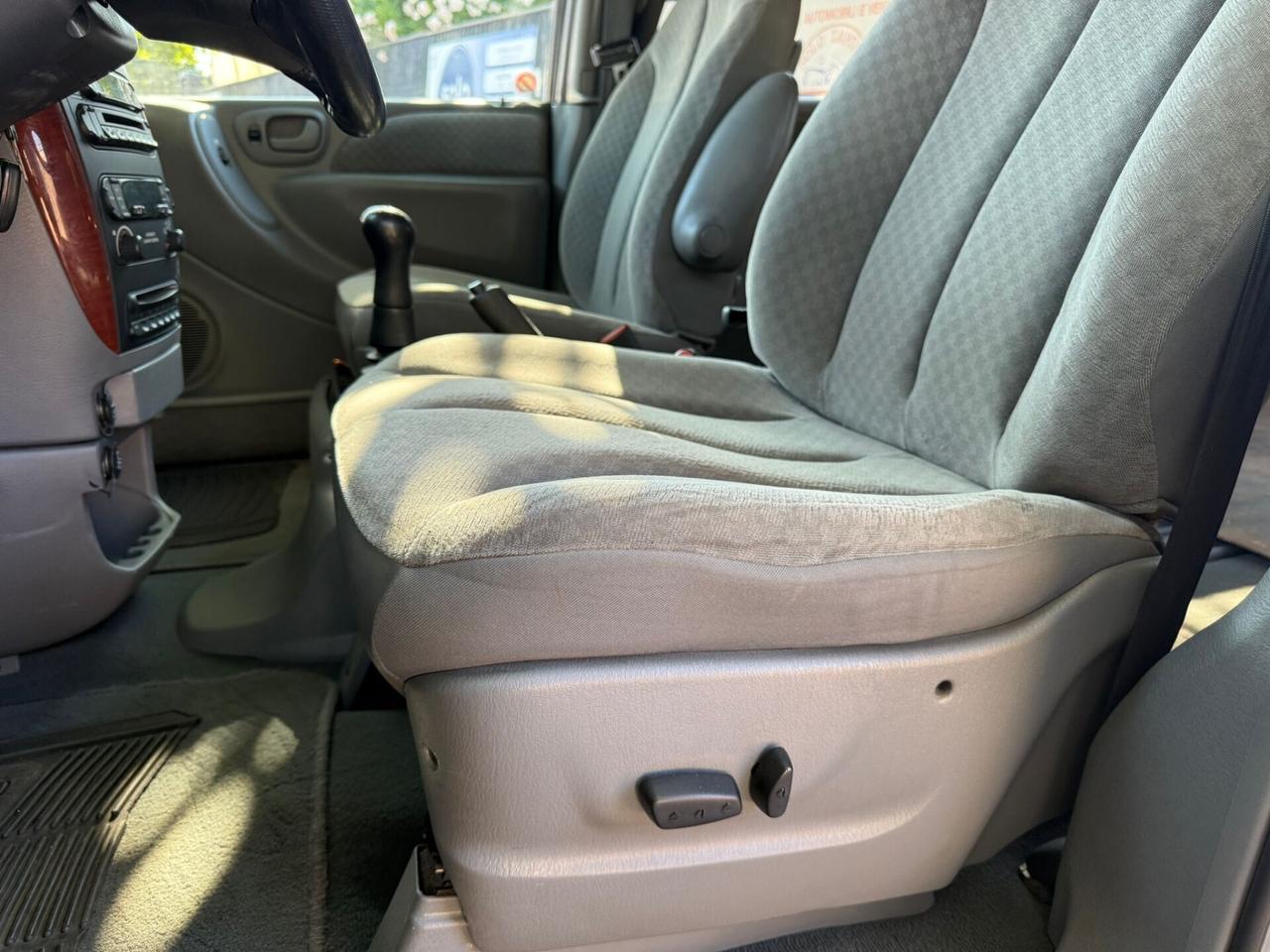 Chrysler Voyager Grand Voyager 2.5 CRD cat Limited