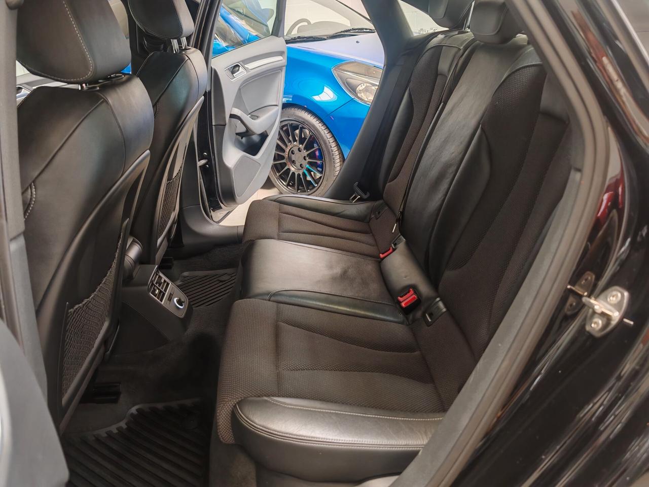 Audi A3 Sedan 1.6 TDI 116 CV S-LINE
