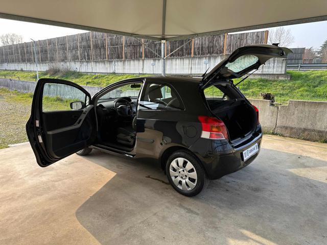 TOYOTA Yaris 1.0 3 porte OK NEPATENTATI BLUETHOOT